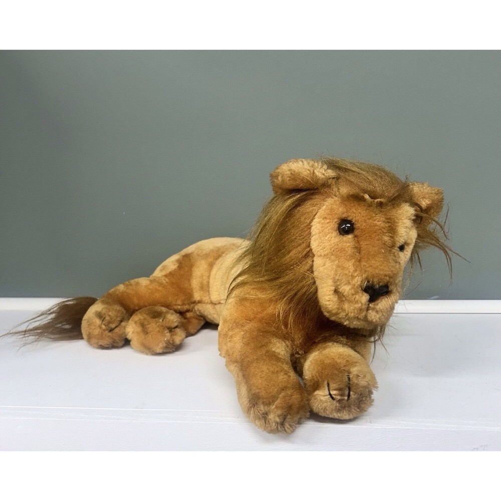 Vintage R. Dakin Co. 1977 Realistic Lion Stuffed Animal Plush 15” Laying Down